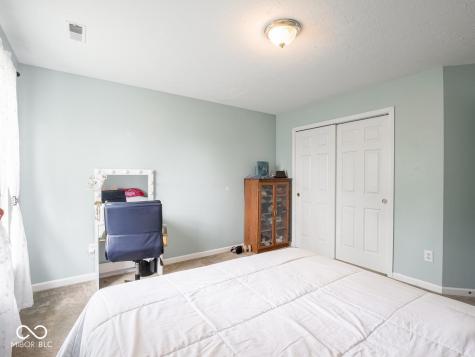 7611 Penguin Circle Indianapolis IN 46239