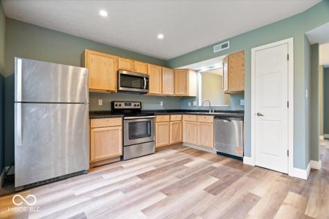 7656 Camberwood Drive Indianapolis IN 46268