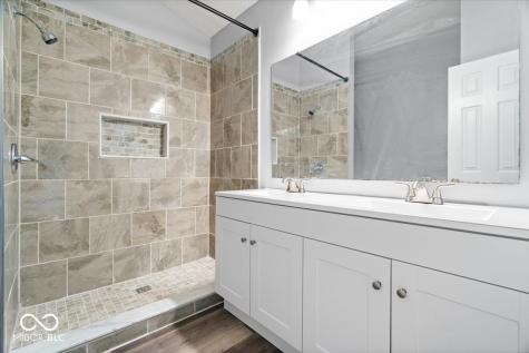 7656 Camberwood Drive Indianapolis IN 46268