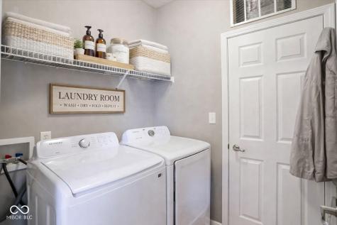 1626 Lacebark Drive Greenwood IN 46143