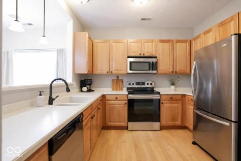 1626 Lacebark Drive Greenwood IN 46143