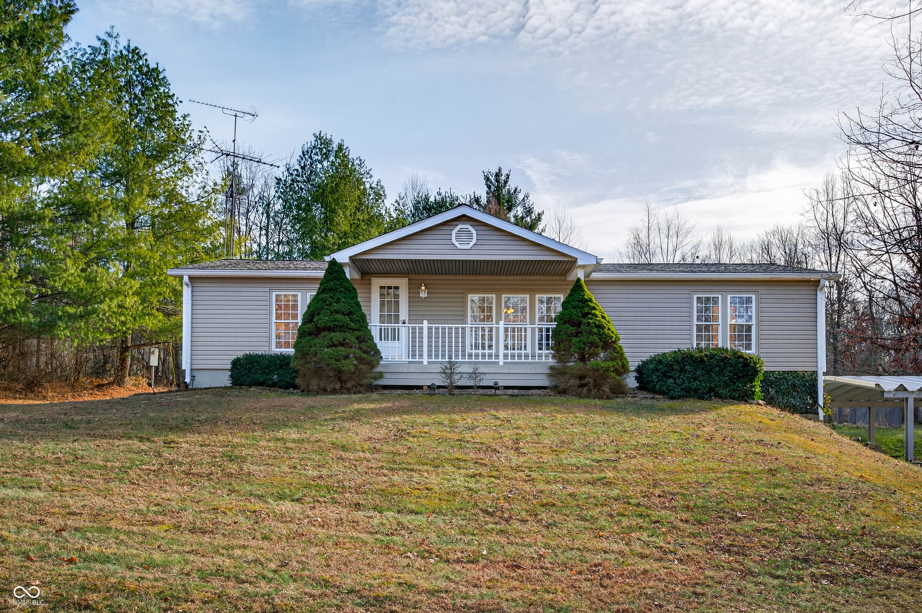 5824 S Poplar Grove Road Columbus IN 47201