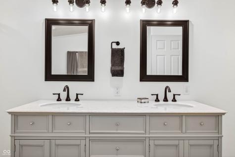 5824 S Poplar Grove Road Columbus IN 47201