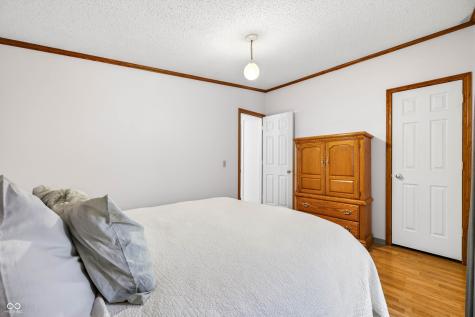 5824 S Poplar Grove Road Columbus IN 47201