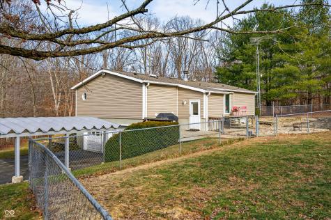 5824 S Poplar Grove Road Columbus IN 47201