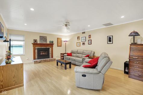 4521 Tarragon Drive Indianapolis IN 46237