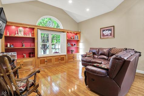 4521 Tarragon Drive Indianapolis IN 46237
