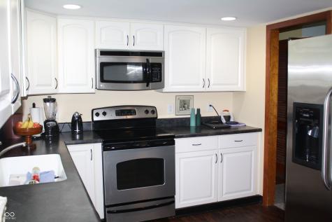 8221 S Delaware Street Indianapolis IN 46227