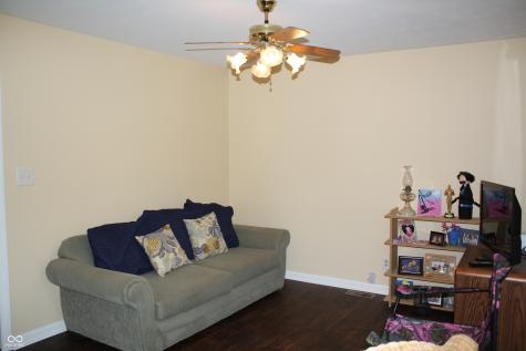 8221 S Delaware Street Indianapolis IN 46227