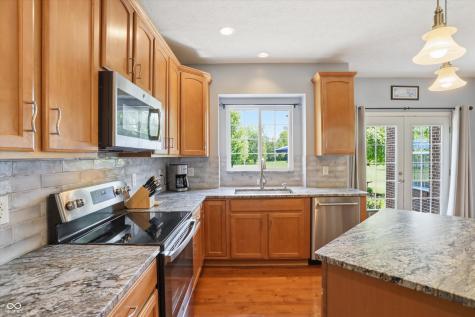 9449 Shadow Rock Circle Zionsville IN 46077