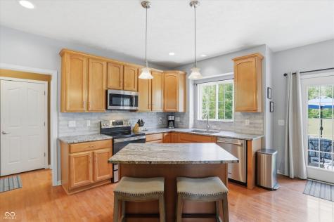 9449 Shadow Rock Circle Zionsville IN 46077