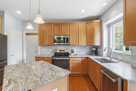 9449 Shadow Rock Circle Zionsville IN 46077
