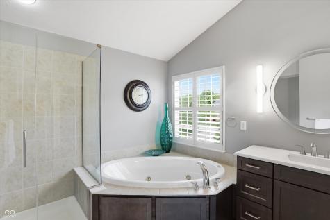 9449 Shadow Rock Circle Zionsville IN 46077