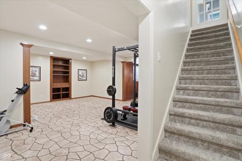 9449 Shadow Rock Circle Zionsville IN 46077