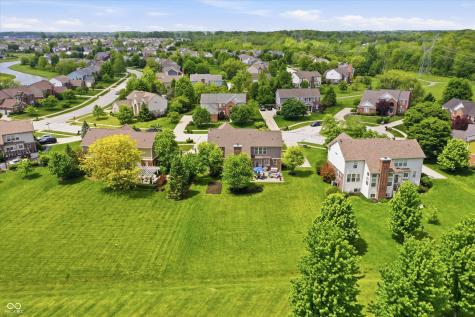 9449 Shadow Rock Circle Zionsville IN 46077