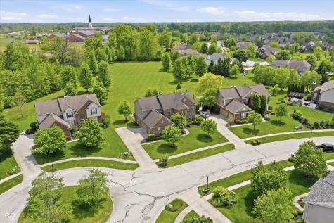 9449 Shadow Rock Circle Zionsville IN 46077