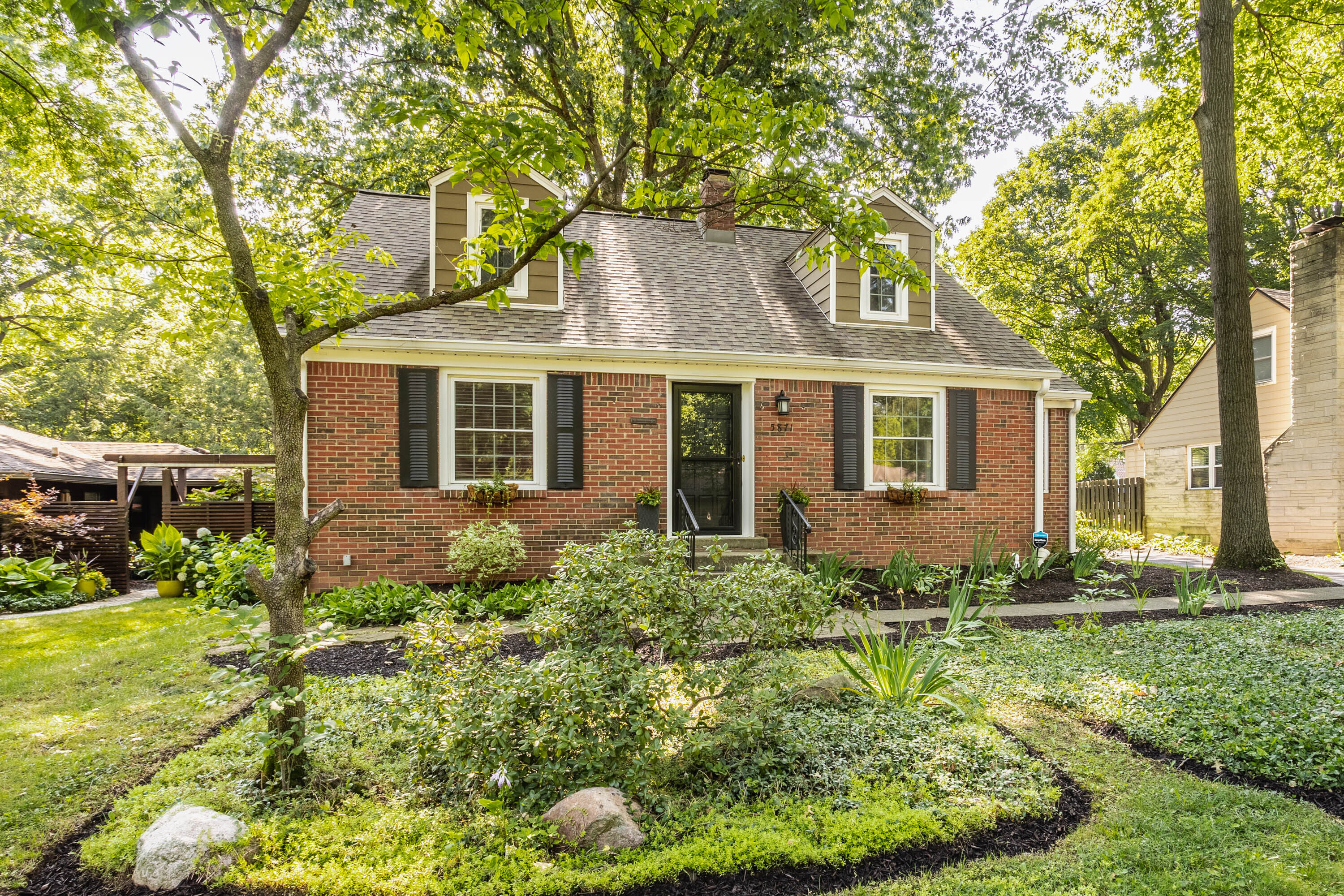 5871 Crestview Avenue Indianapolis IN 46220