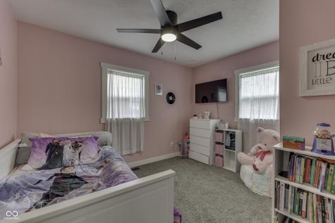 419 Hollybrook Drive New Whiteland IN 46184