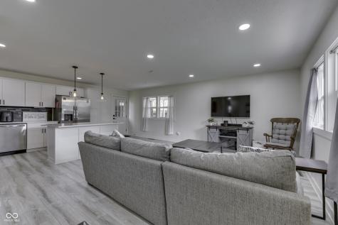 419 Hollybrook Drive New Whiteland IN 46184