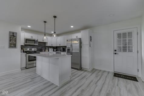 419 Hollybrook Drive New Whiteland IN 46184