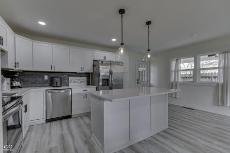 419 Hollybrook Drive New Whiteland IN 46184
