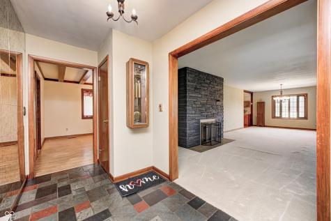 417 N 300 W Greenfield IN 46140