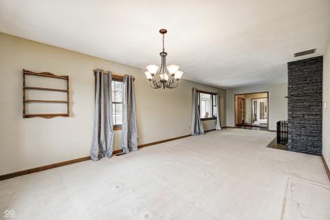 417 N 300 W Greenfield IN 46140