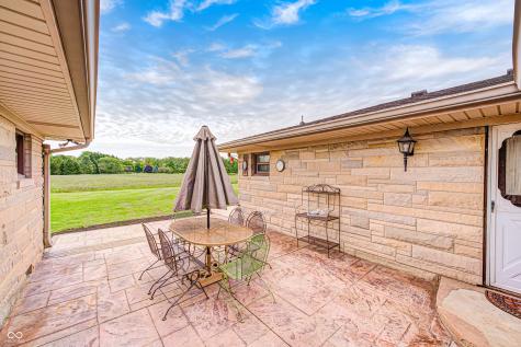 417 N 300 W Greenfield IN 46140