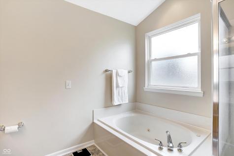 6520 Kingsbury Way Zionsville IN 46077