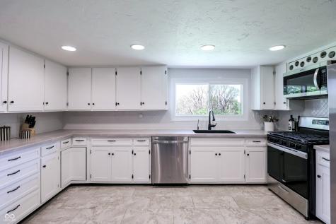 5421 S 100 E Anderson IN 46013