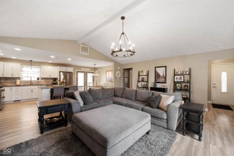 4981 N 500 W Bargersville IN 46106