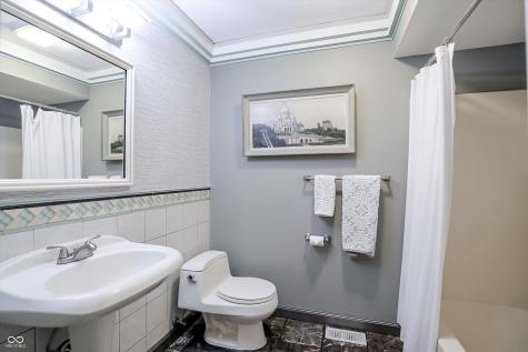 8732 Green Branch Lane Indianapolis IN 46256