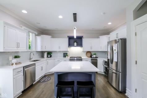 1013 Pine Hill Way Carmel IN 46032