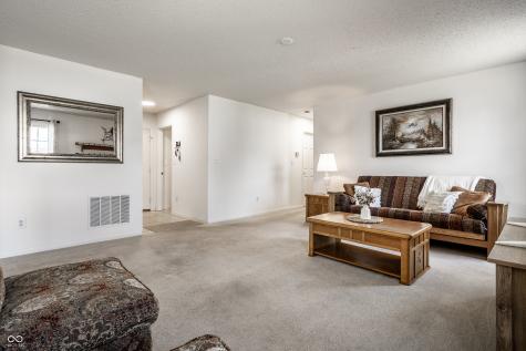 19433 Pathway Pointe Noblesville IN 46062