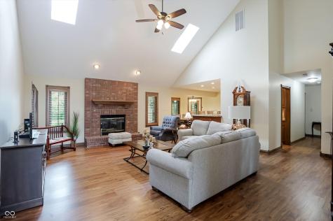 4534 Fairhope Drive Indianapolis IN 46237