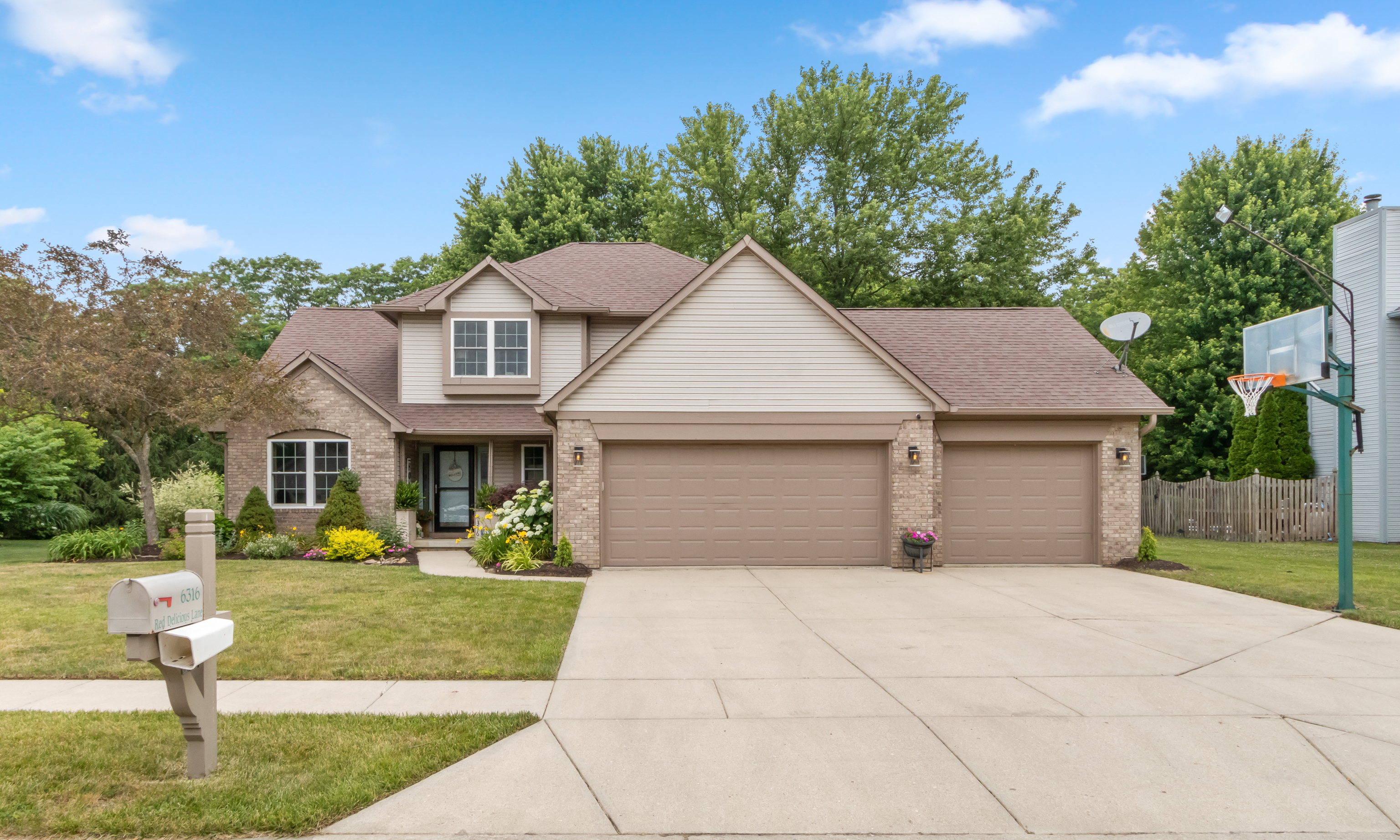 6316 Red Delicious Lane Avon IN 46123