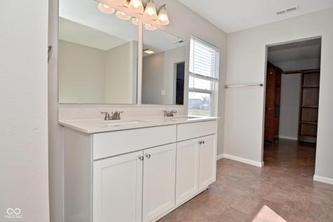 2103 Cedarmill Drive Franklin IN 46131