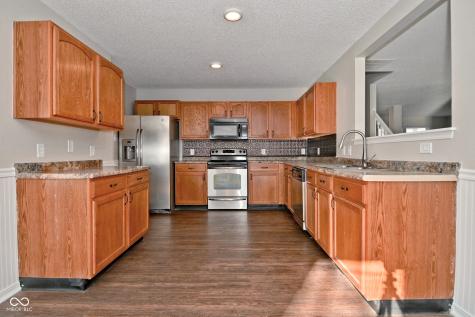 2103 Cedarmill Drive Franklin IN 46131