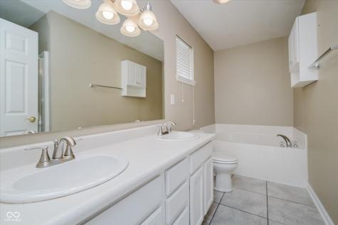 5258 Brassie Drive Indianapolis IN 46235