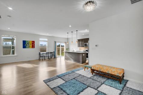 2561 Creek Bank Drive Columbus IN 47201