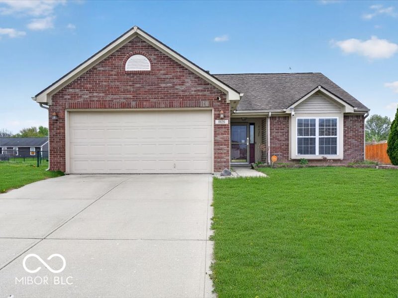 8625 Baypointe Drive Avon IN 46123