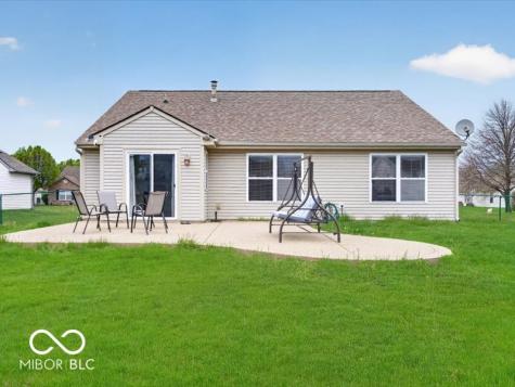 8625 Baypointe Drive Avon IN 46123