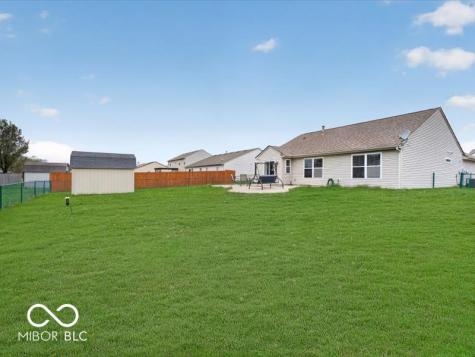 8625 Baypointe Drive Avon IN 46123