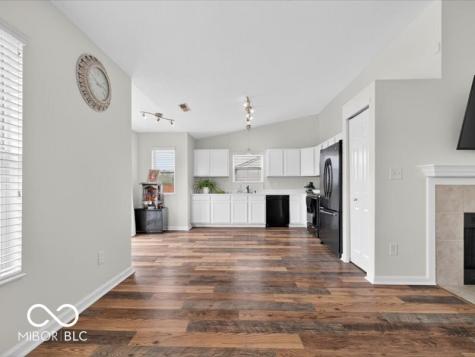 8625 Baypointe Drive Avon IN 46123