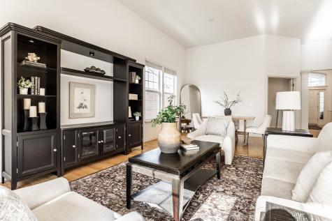 8977 Stonewick Way Zionsville IN 46077