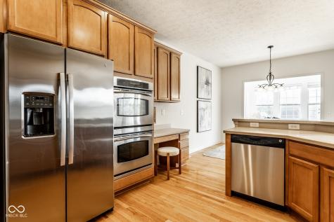 8977 Stonewick Way Zionsville IN 46077