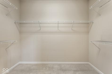 8977 Stonewick Way Zionsville IN 46077