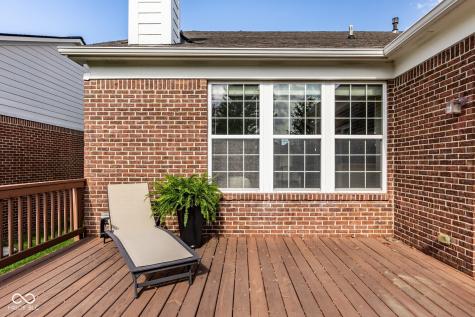8977 Stonewick Way Zionsville IN 46077