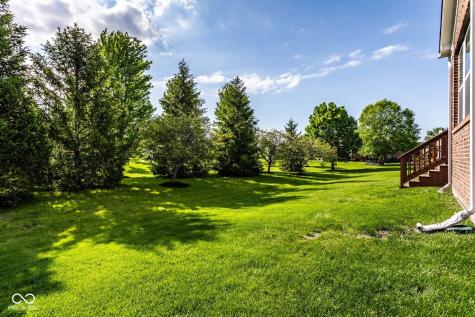 8977 Stonewick Way Zionsville IN 46077