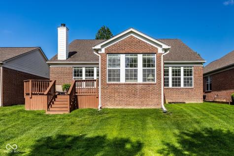 8977 Stonewick Way Zionsville IN 46077